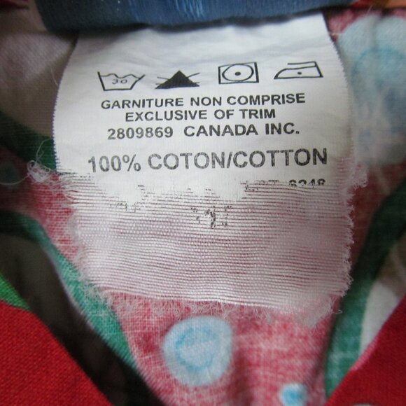 Scrub top winter theme - Picture 10 of 10